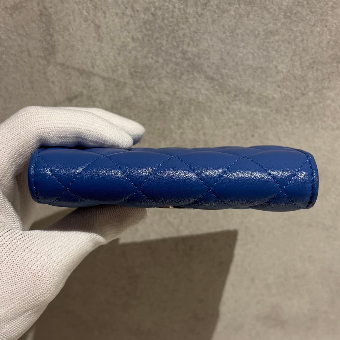 A+ OS사이즈 샤넬 CC로고 시즌 캐비어 플랩 카드지갑 블루 (내장칩) 상품이미지5