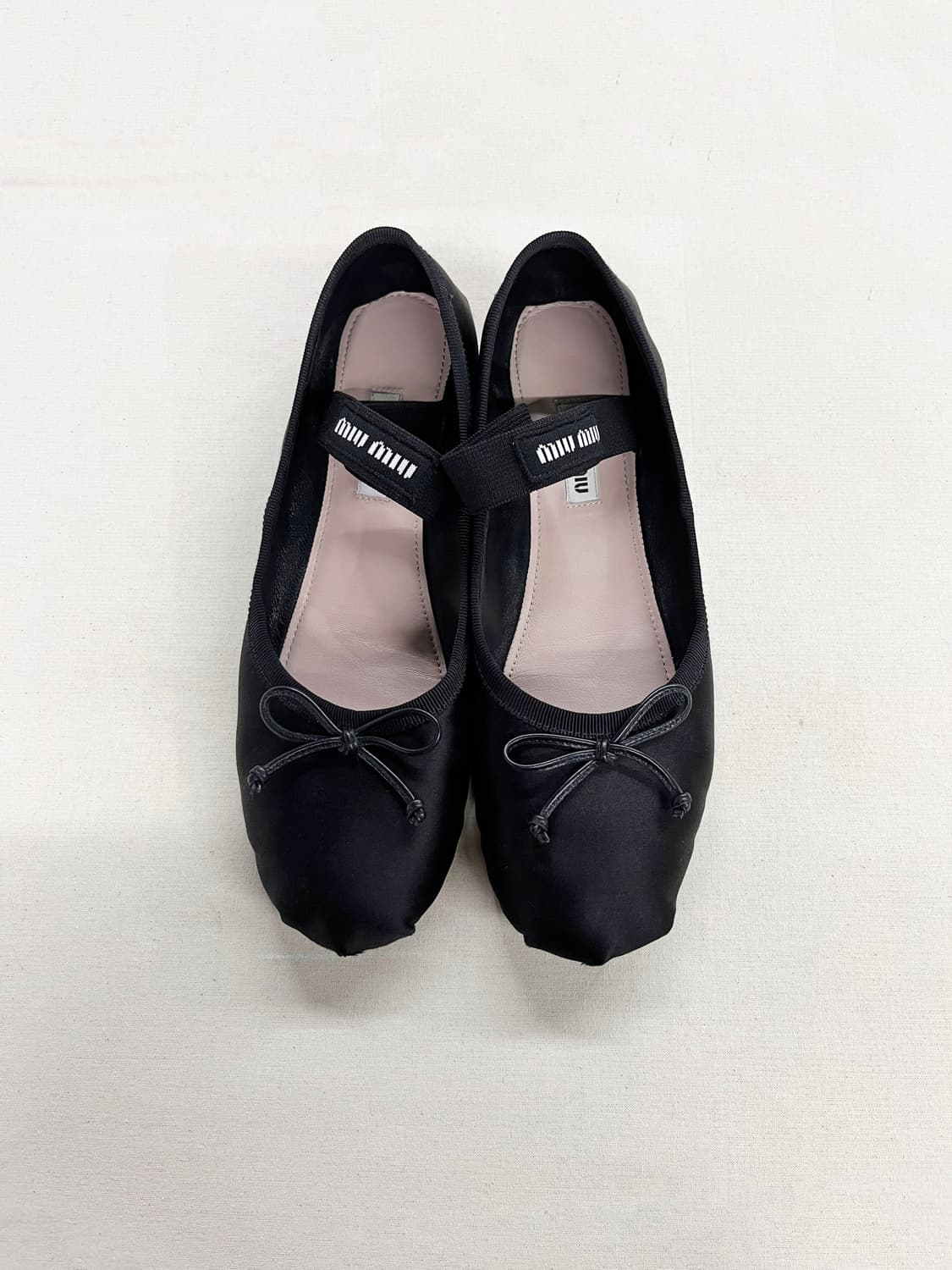 미우미우 새틴 발레리나 슈즈 235 상품이미지2