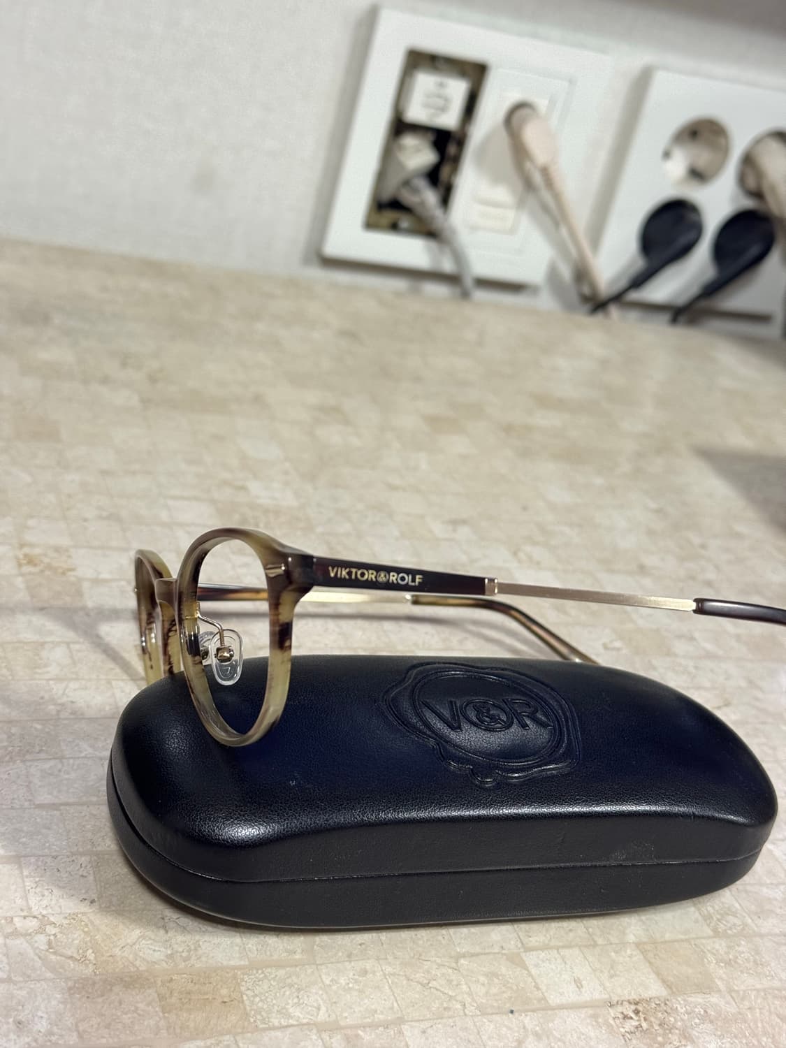 빅터앤롤프 뿔테 안경 상품이미지5