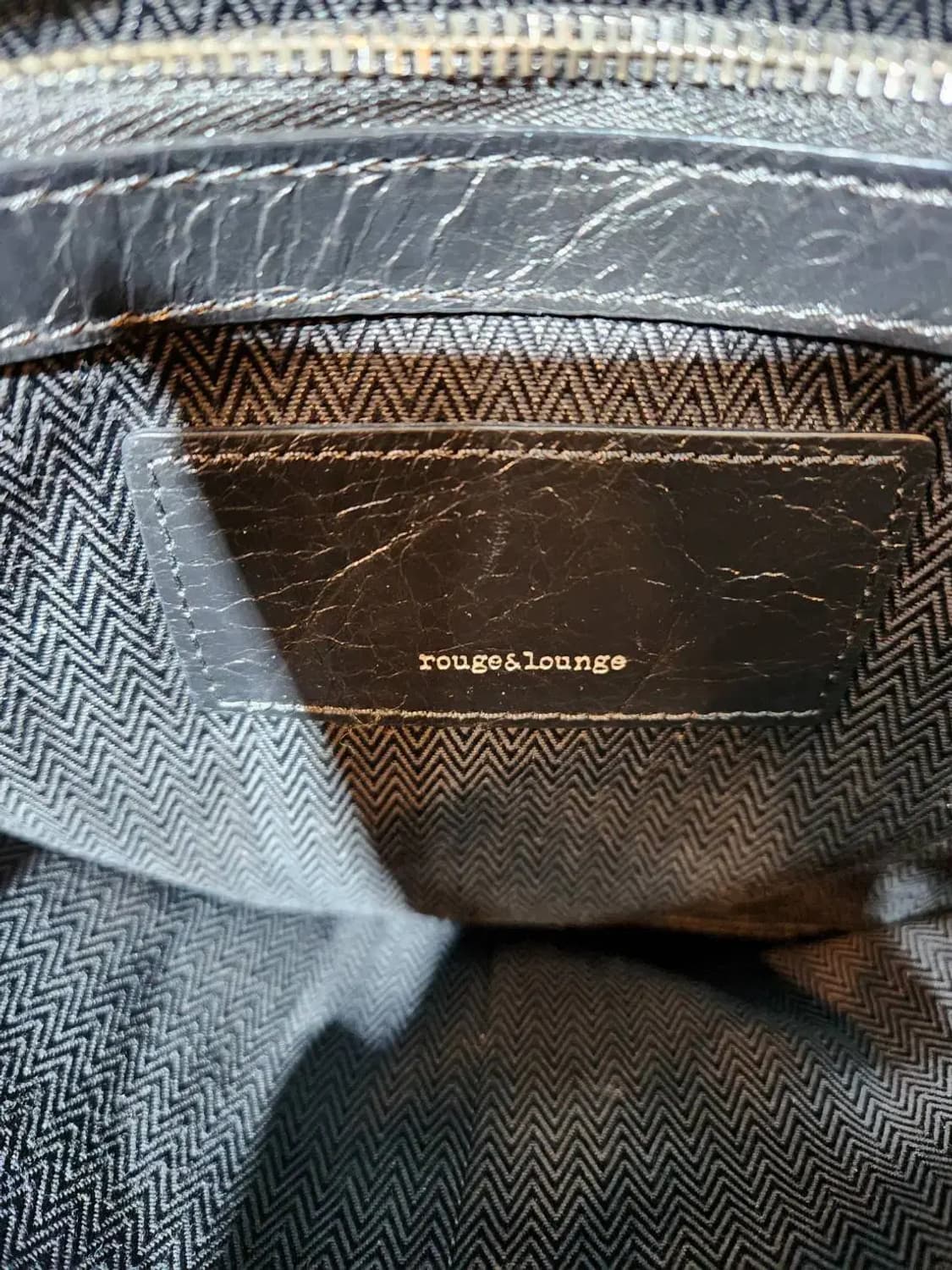 루즈앤라운지 사각 크로스백 블랙 /109 상품이미지8