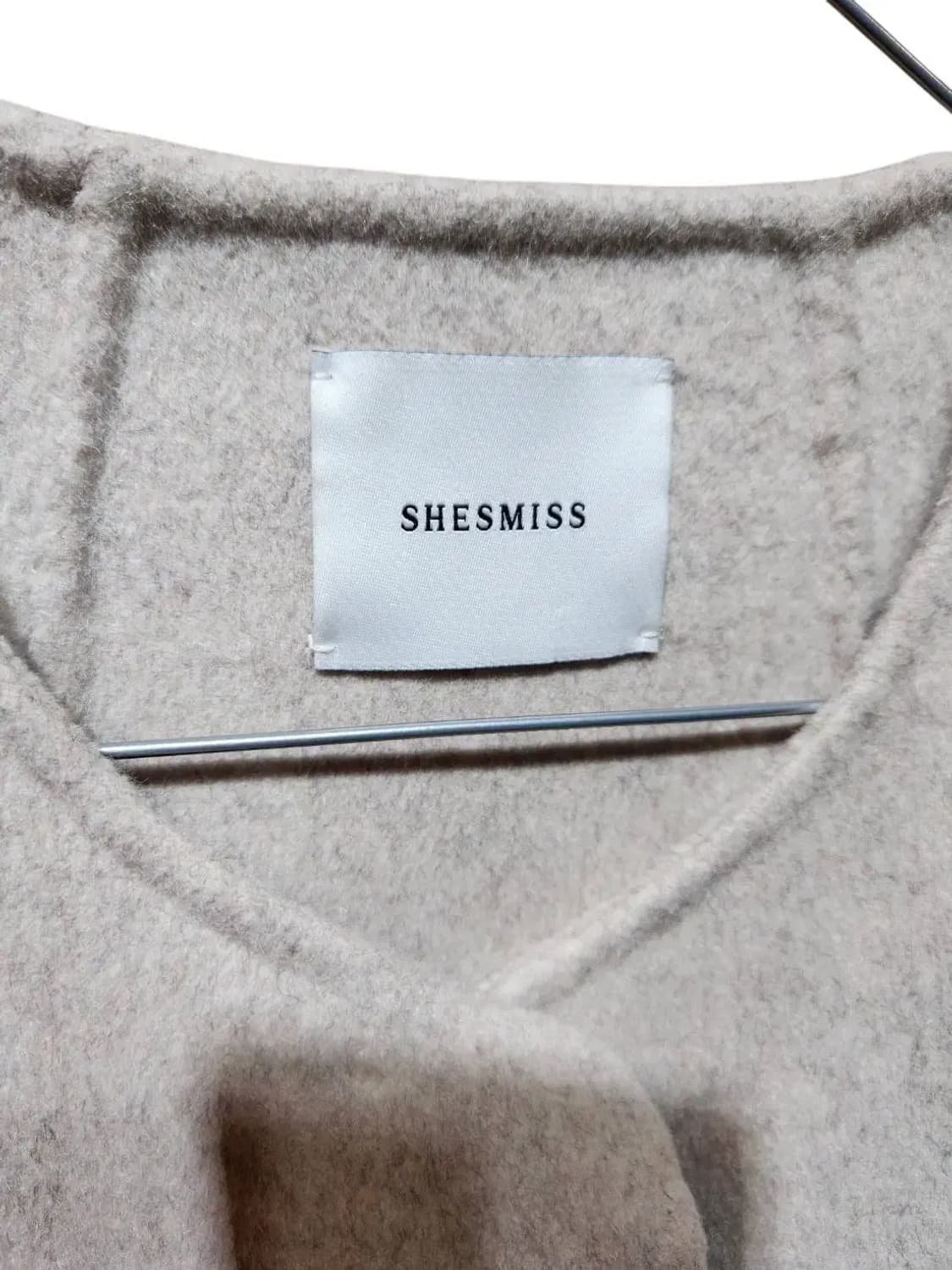 55/ SHESMISS 쉬즈미스 히든버튼 핸드메이드 울 베스트 /0113 상품이미지4
