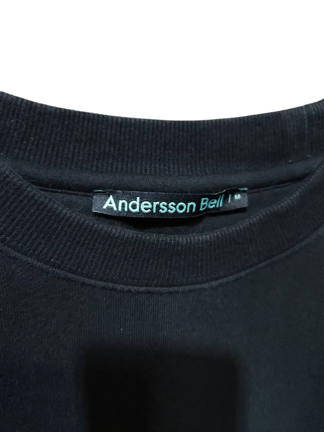 M/ 앤더슨벨 플레르 자수 맨투맨 블랙 /0123 상품이미지4