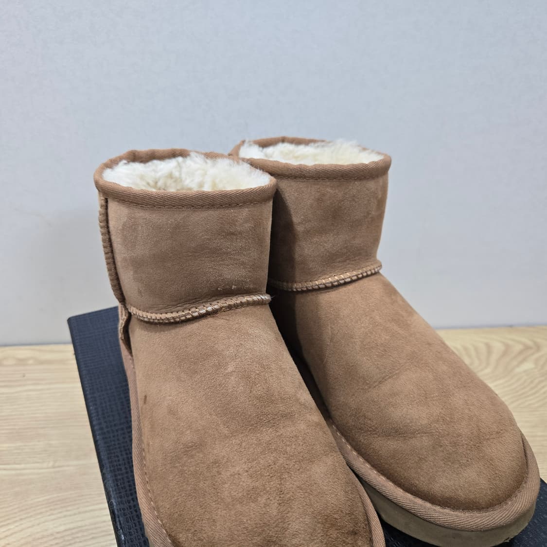 230 어그 UGG 클래식 미니 체스트넛 상품이미지6