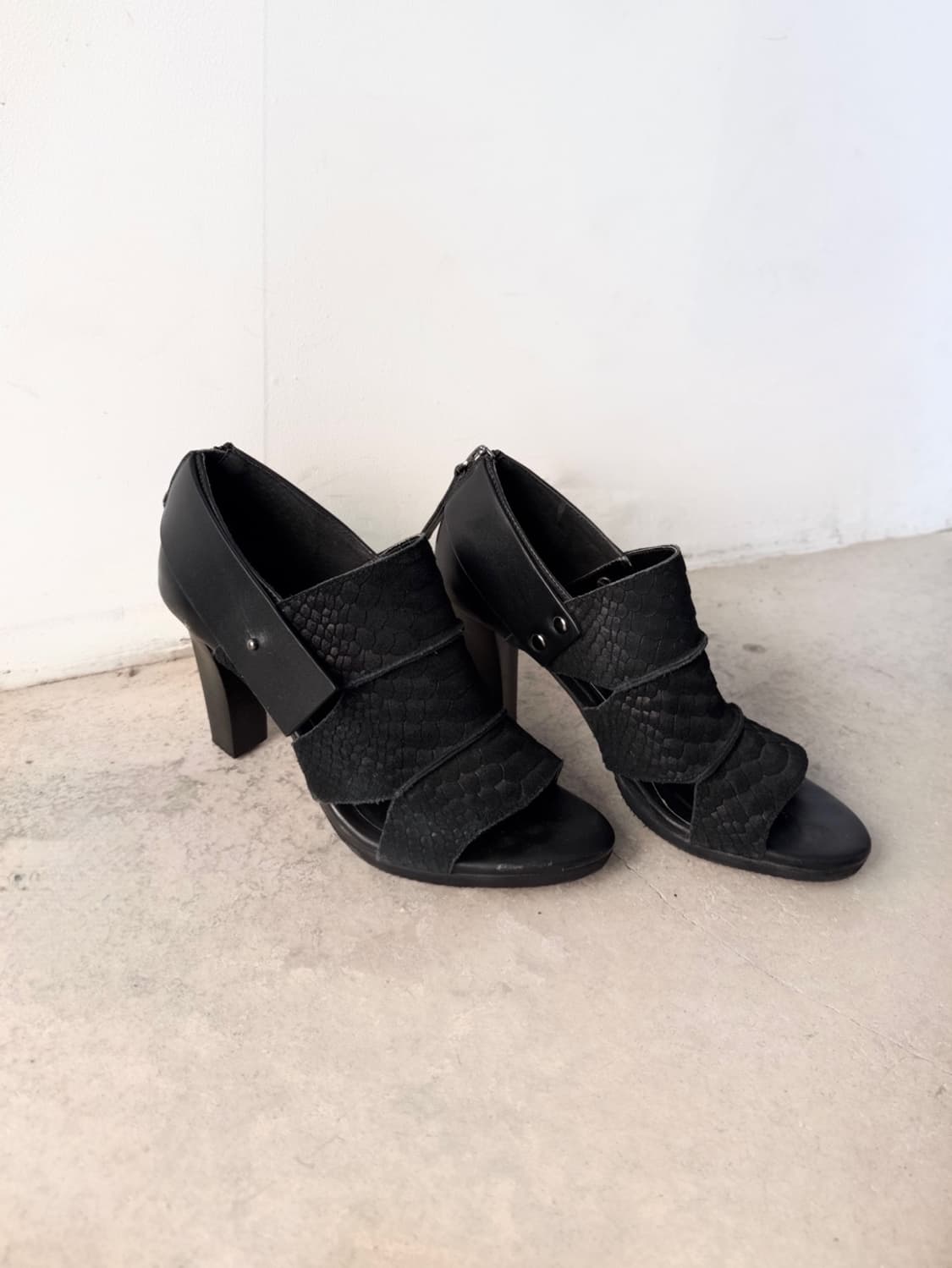 SISLEY crinkle suede leather heels 상품이미지2