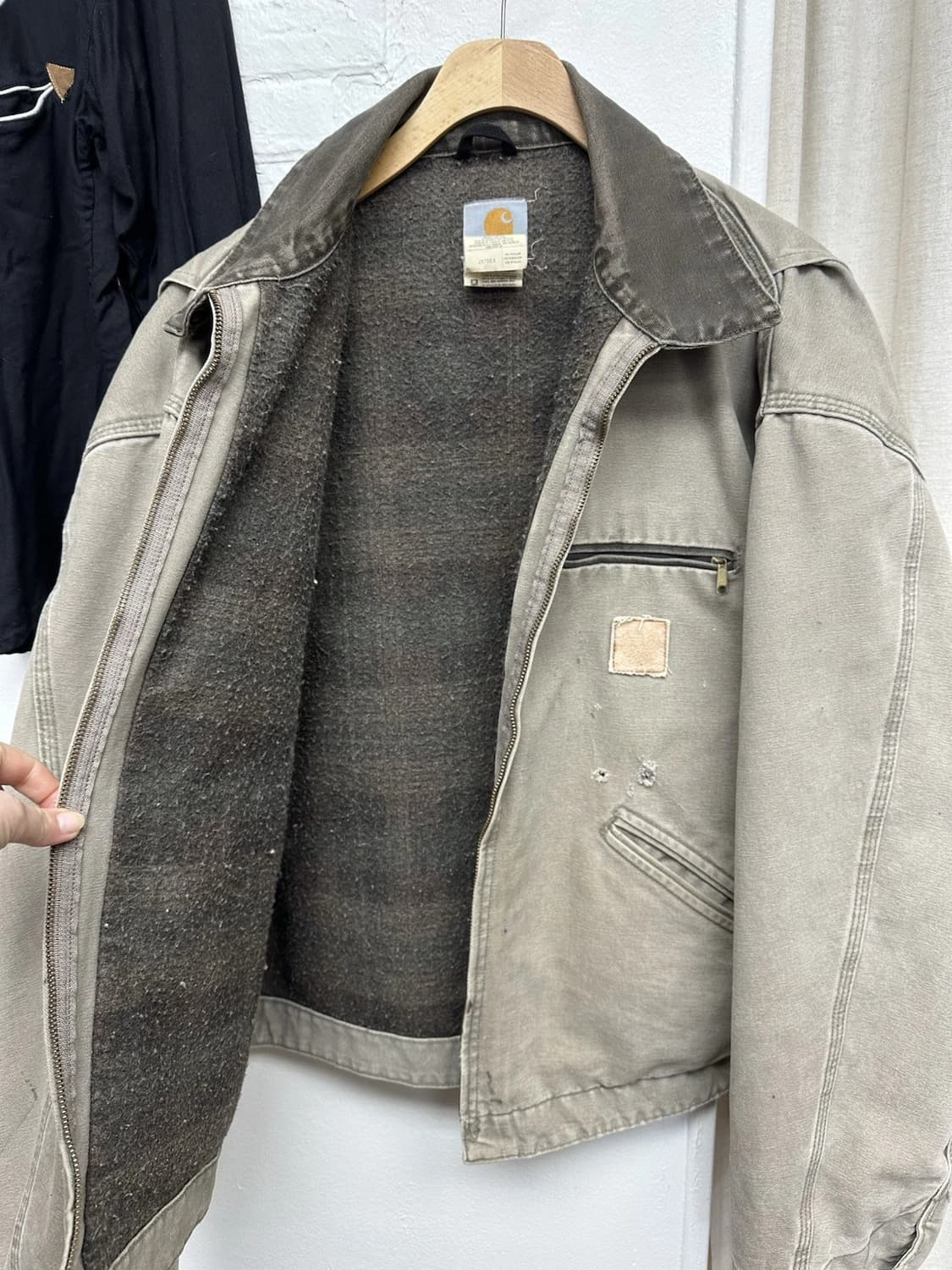 칼하트 J97 디트로이트 자켓 데저트 상품이미지7