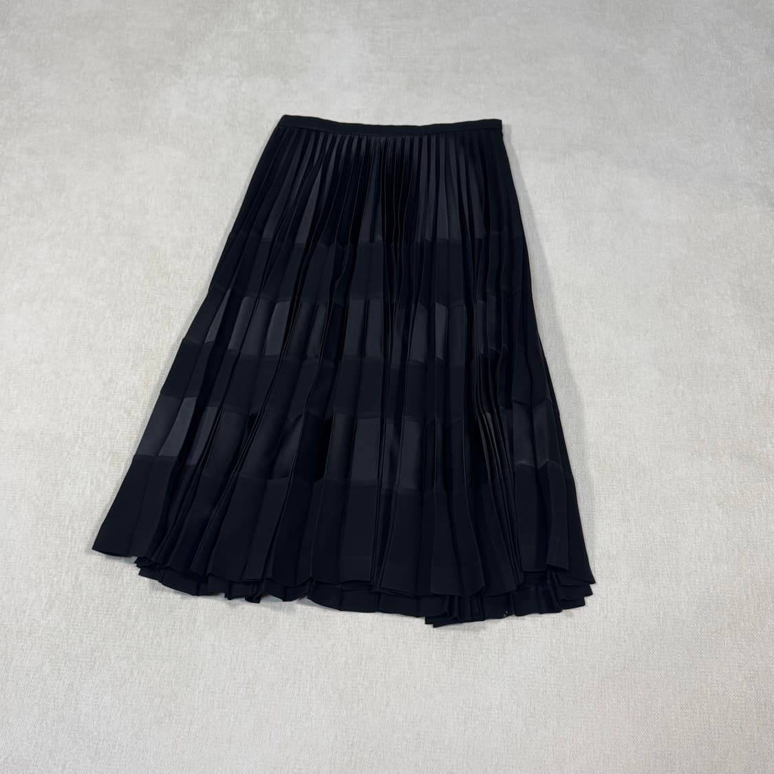Pleated Black Skirt 상품이미지2