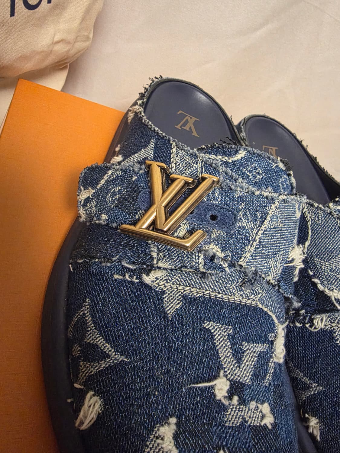 [25년/풀구성] 루이비통 이지 뮬 데님 슬리퍼 7사이즈 상품이미지5