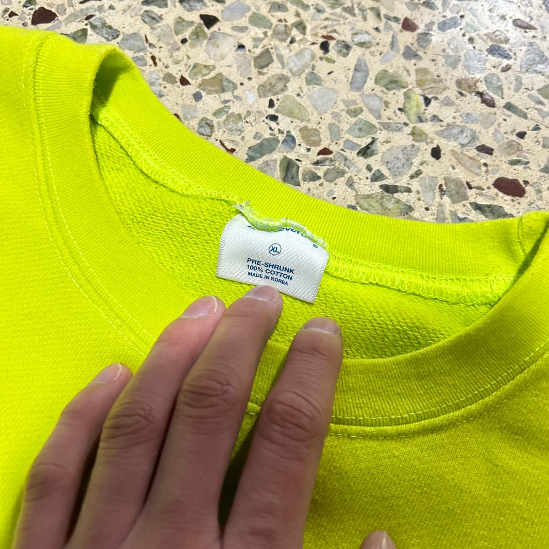 디스이스네버뎃 스펠로고 맨투맨 상품이미지4