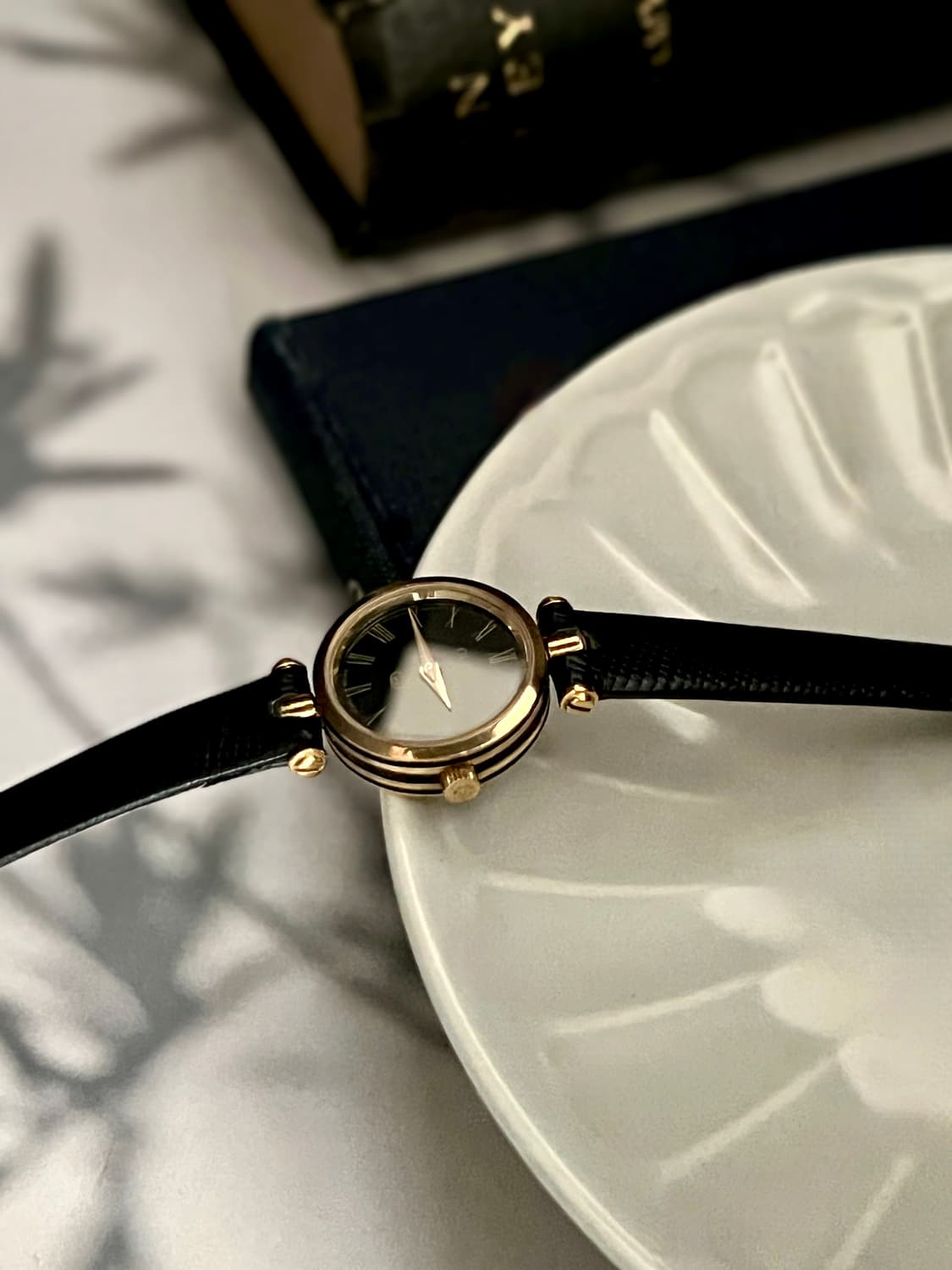 구찌 쉐리 블랙 다이얼 여성 시계   상품이미지3