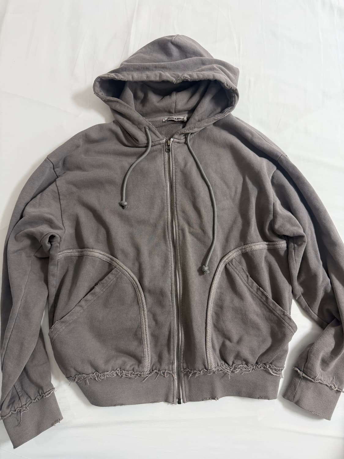 인사일런스 후드집업 상품이미지1