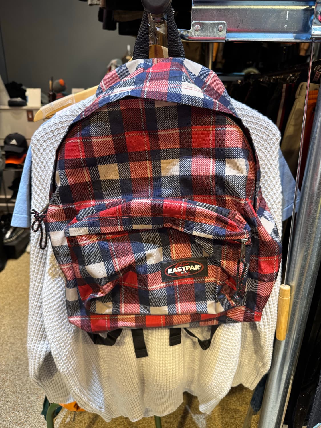 이스트팍 체크 백팩 상품이미지1