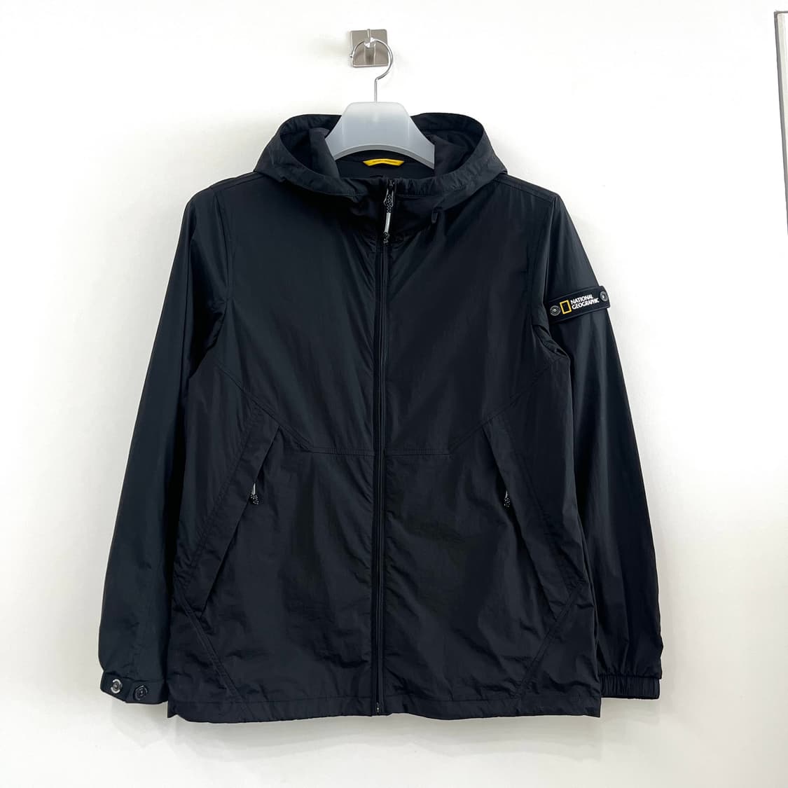 내셔널지오그래픽 와펜 블랙 경량 후드 바람막이 자켓 상품이미지2