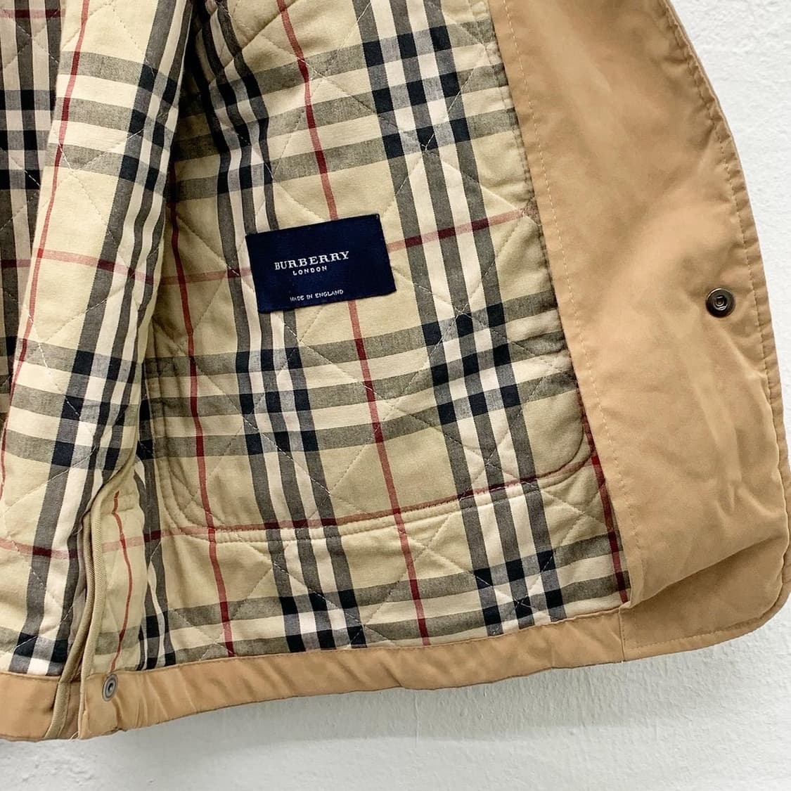 버버리 베이지 코듀로이 퀄팅 자켓 상품이미지7