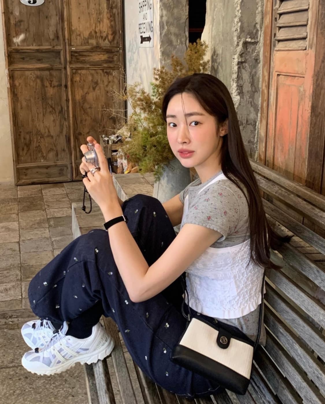 GROVE 차정원 그로브 꽃자수 데님 플라워 청바지 데님진 상품이미지1