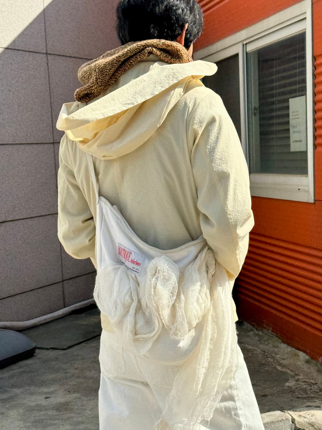 더 뮤지엄 비지터 스카프 백 상품이미지3