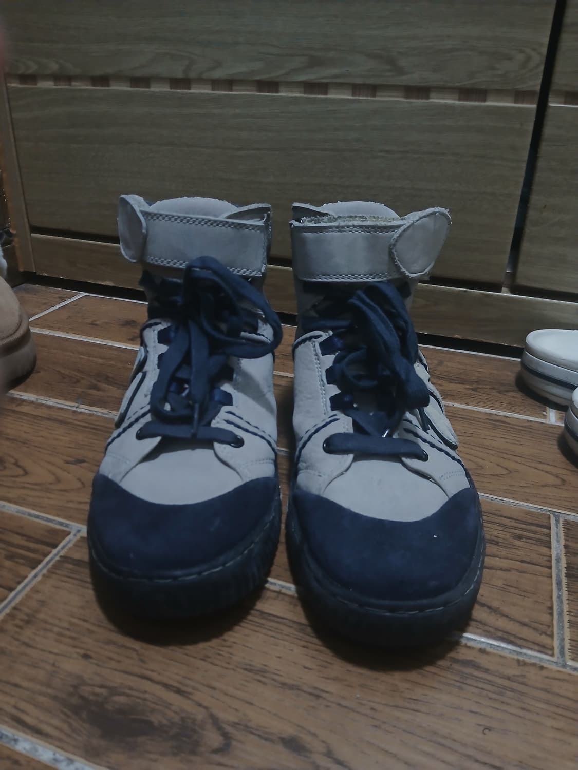 트루릴리전 하이탑 스니커즈 상품이미지1