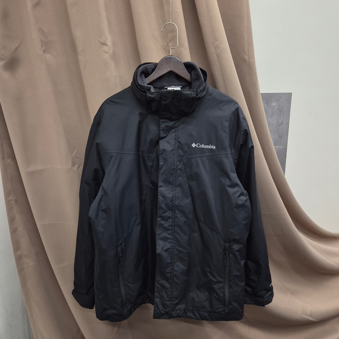 컬럼비아 블랙 바람막이 자켓 105 상품이미지1