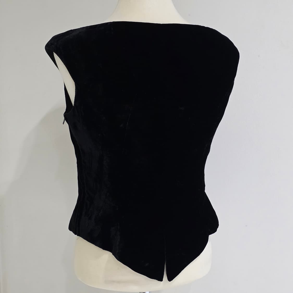 고딕 레이스st 벨벳 베스트 탑슬리브리스 상품이미지3