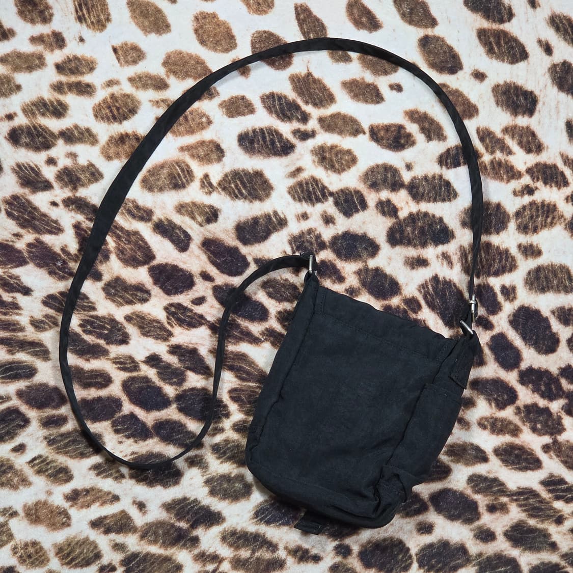 컬럼비아 코프코어 멀티포켓 테크 미니 크로스백 상품이미지4