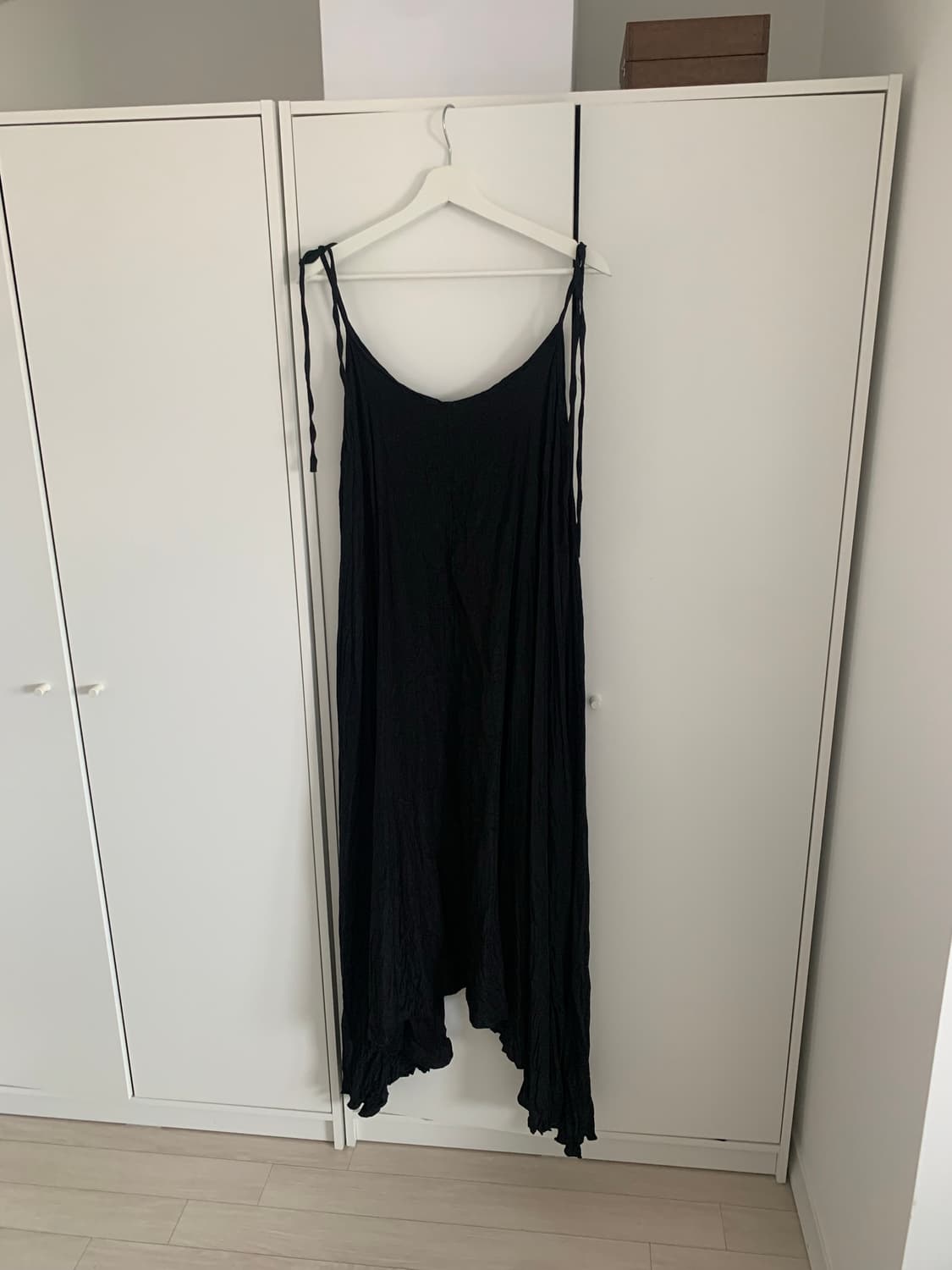 블랙 언발란스 원피스 상품이미지4