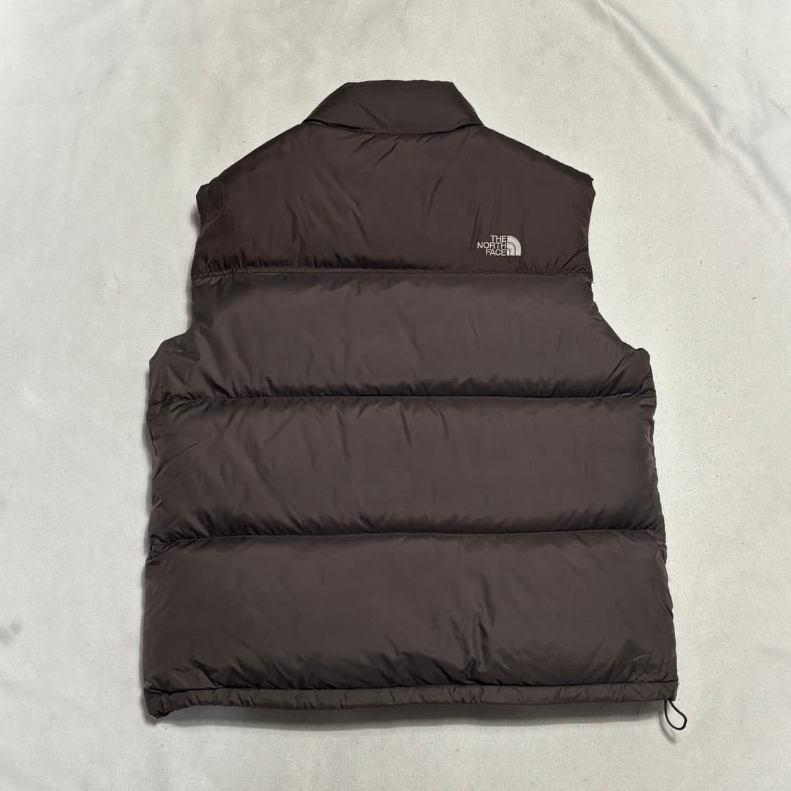 L 노스페이스 1996 눕시 700 브라운 패딩 베스트 상품이미지3