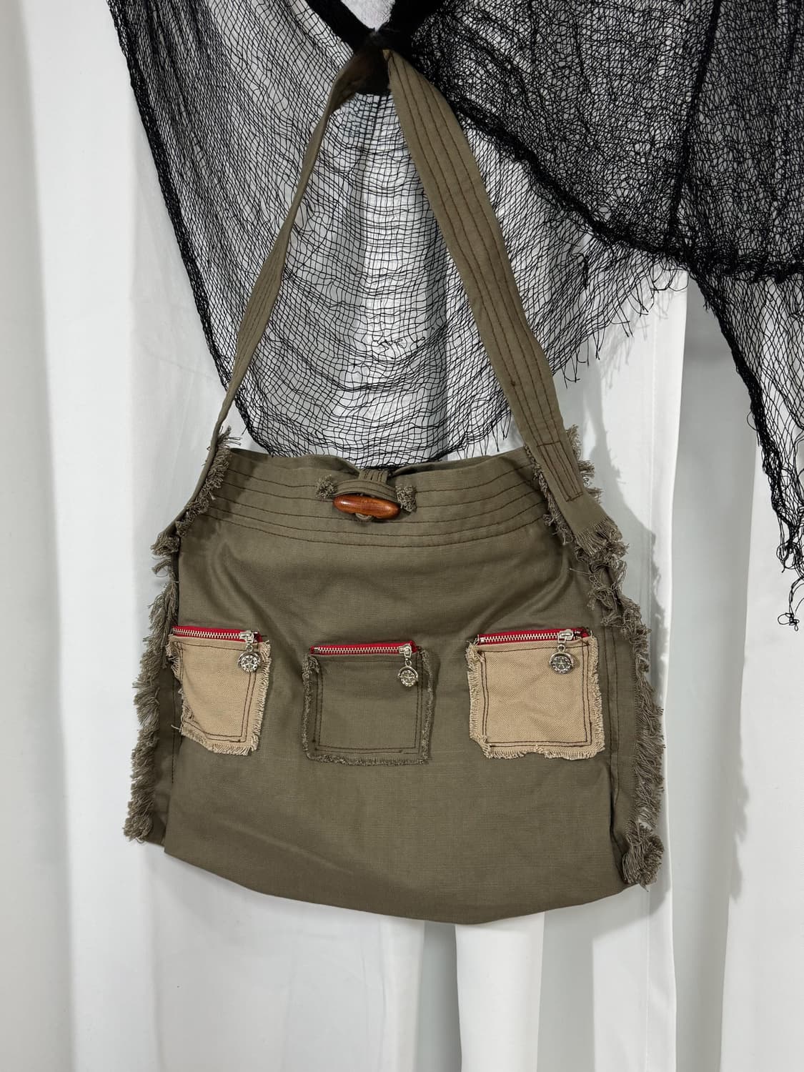 khaki pocket shoulder bag 상품이미지1