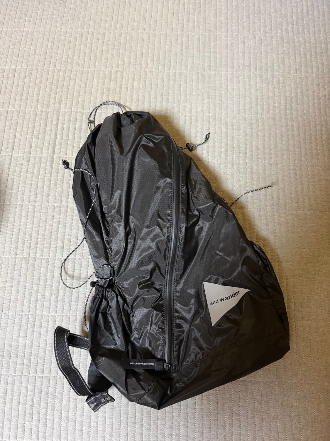 앤드원더 실데이 백팩 차콜 상품이미지2