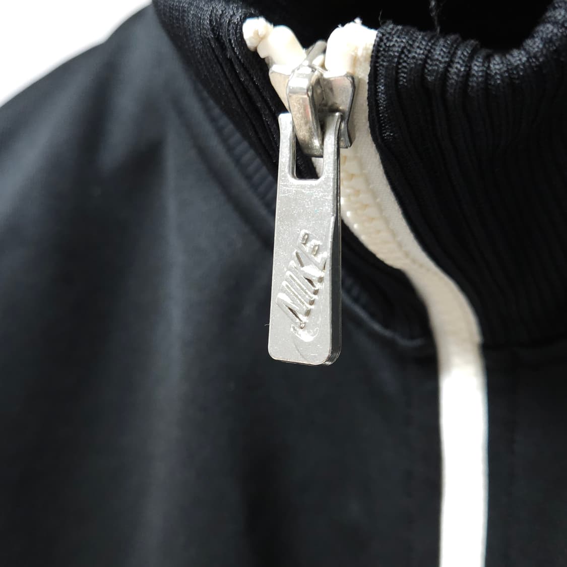 95 ) 나이키 블랙 트랙탑 상품이미지3