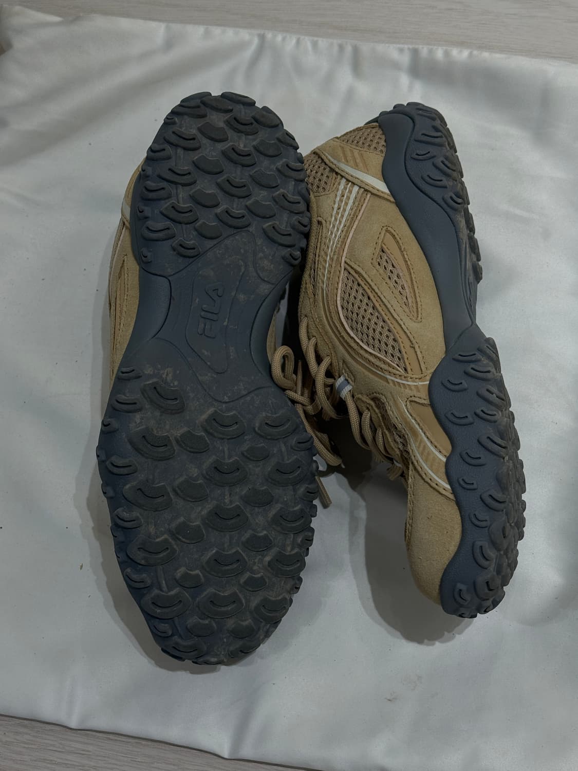 ‼️이사 처분 (1회착용) 휠라 에샤페 모카 운동화 스니커즈 240 상품이미지3