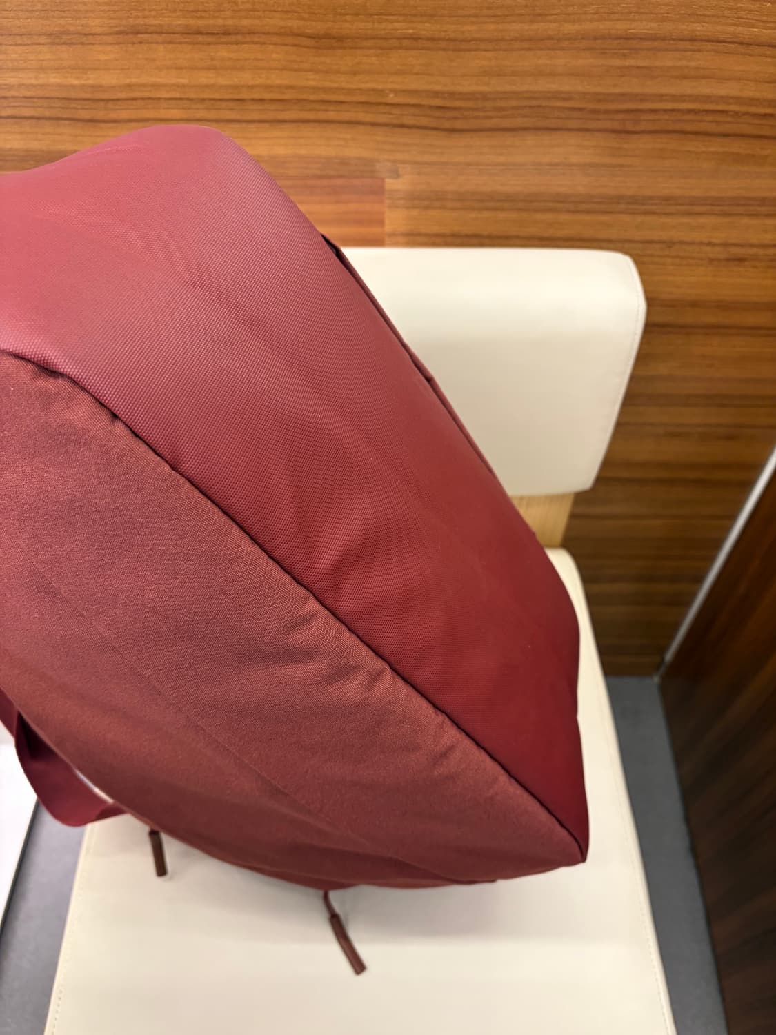 Incase 인케이스 시티 랩탑 더플백 딥레드 23L (여행가방) 상품이미지3