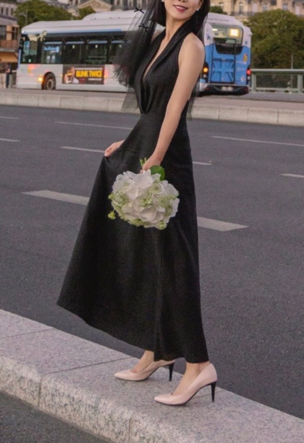 자라 홀터넥 블랙 미디 원피스 상품이미지1