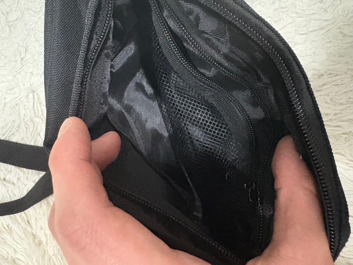 스투시 크로스백 블랙 상품이미지3