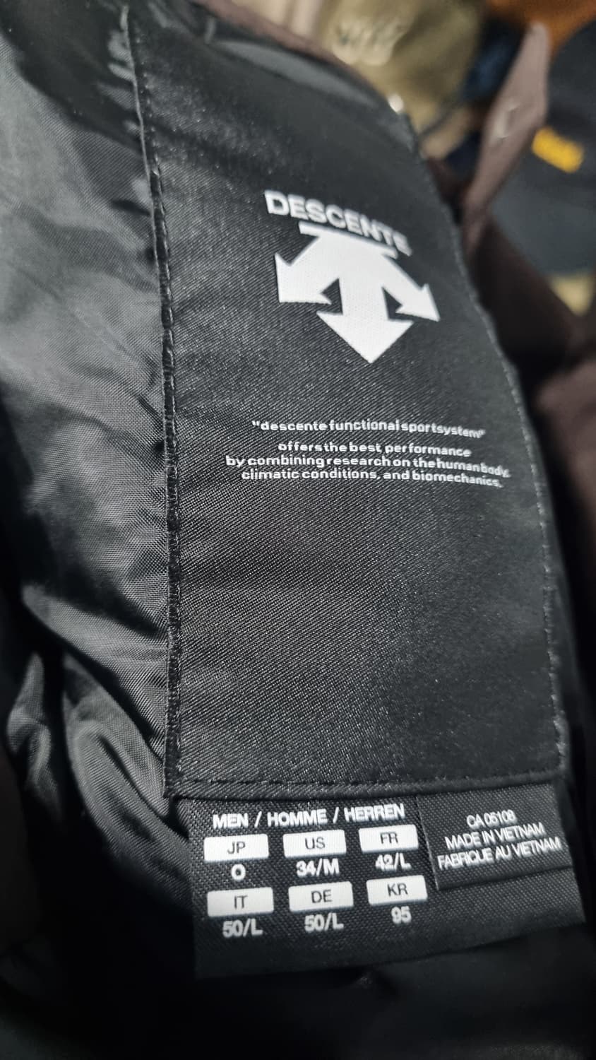 데상트 34~36사이즈 스키 오토바이 겨울용 멜빵바지  다크브라운 상품이미지3