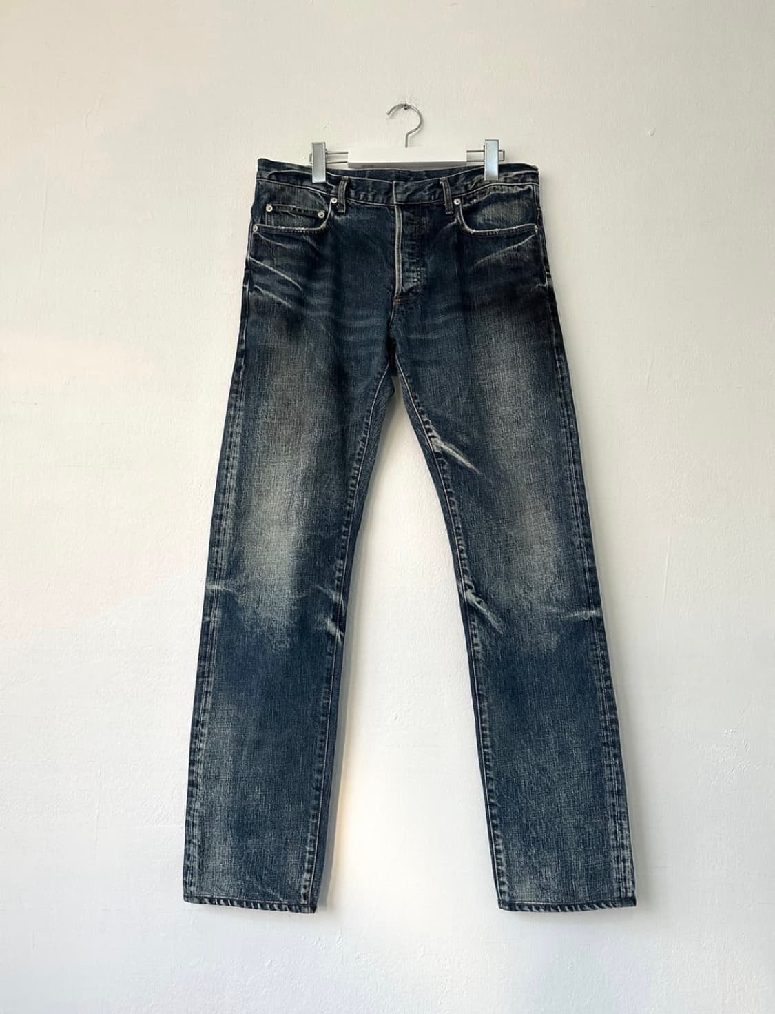 디올 옴므 10AW Fuel to fire 더티 워싱진 상품이미지1