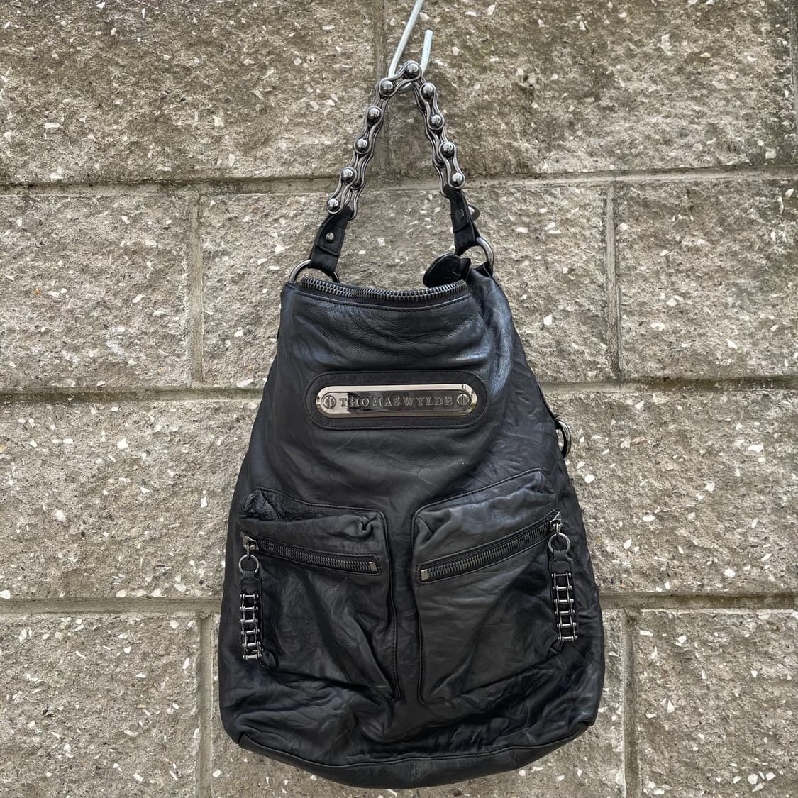 [OS] THOMAS WYLDE 블랙 레더 체인 숄더백 상품이미지1