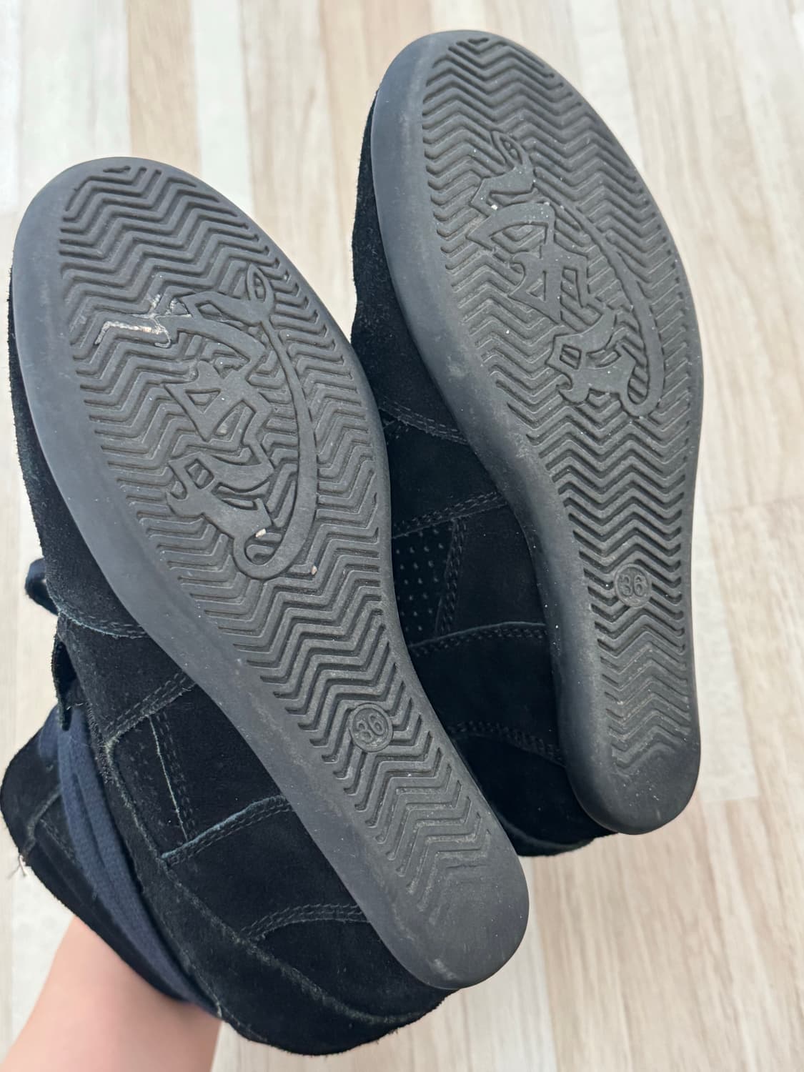 Ash hidden wedge black suede 상품이미지4