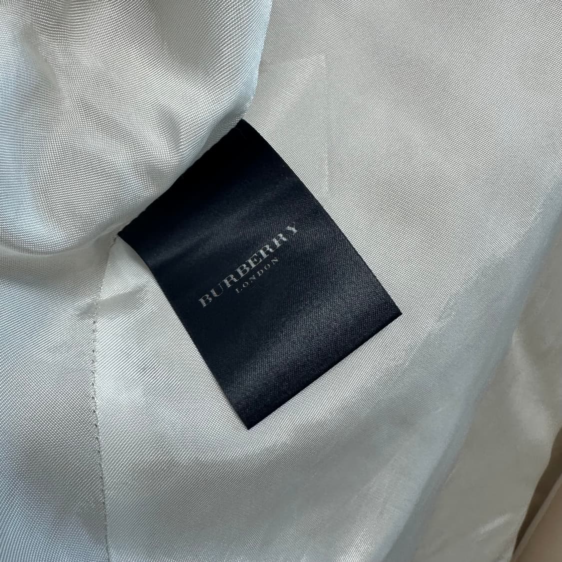 버버리 영국판 정품 체크 디테일 맥코트 드라이완 상품이미지10
