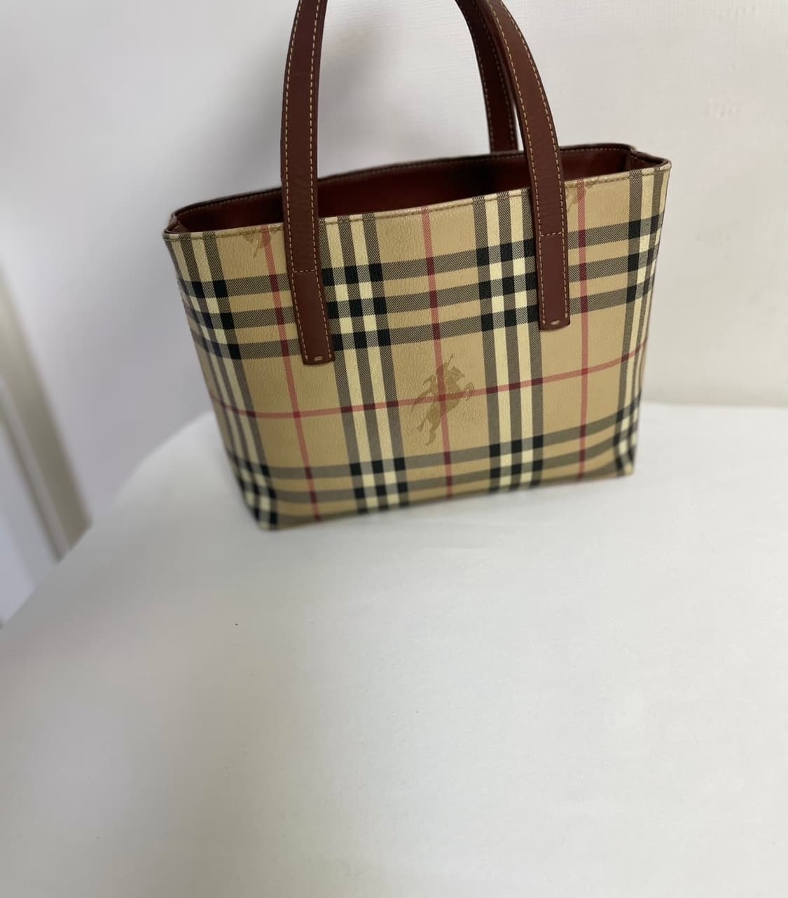 정품 버버리 미니토트백 상품이미지1