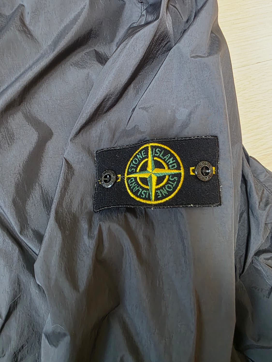 스톤아일랜드 크링클랩스 바람막이 차콜 xxl 상품이미지2