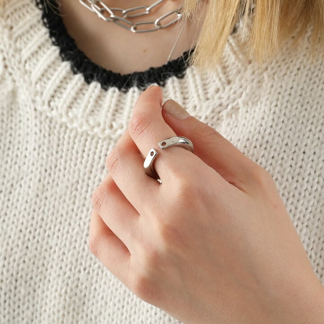 마르지엘라 MM6 리벳 커프 링 상품이미지5