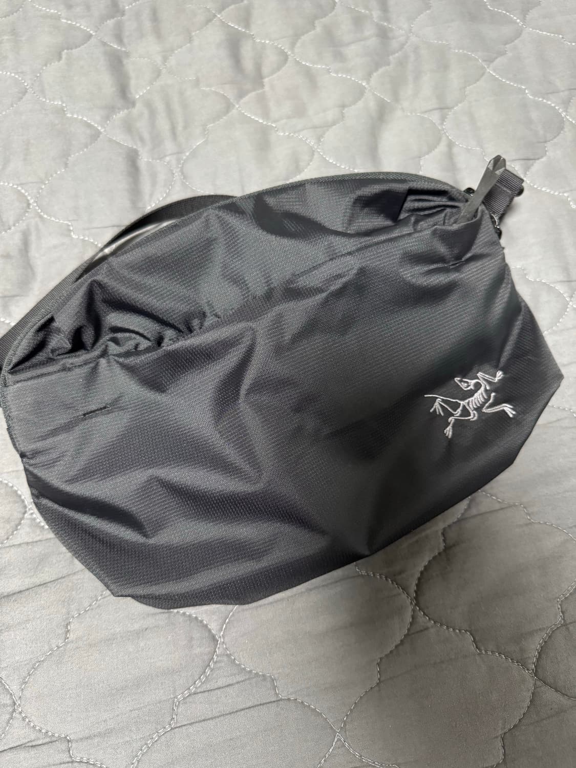 아크테릭스 헬리아드6 크로스백 상품이미지1