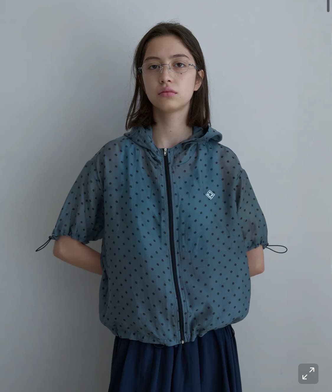 노컨텐츠 도트 하프 후드 점퍼 다크그레이 상품이미지1