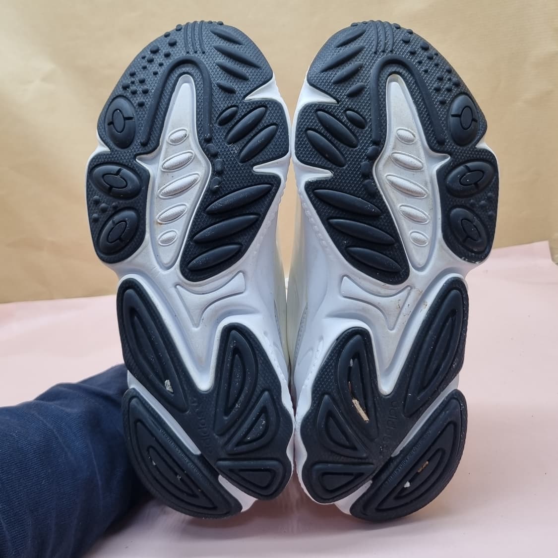 아디다스 오즈위고 셀록스 운동화 225 상품이미지3