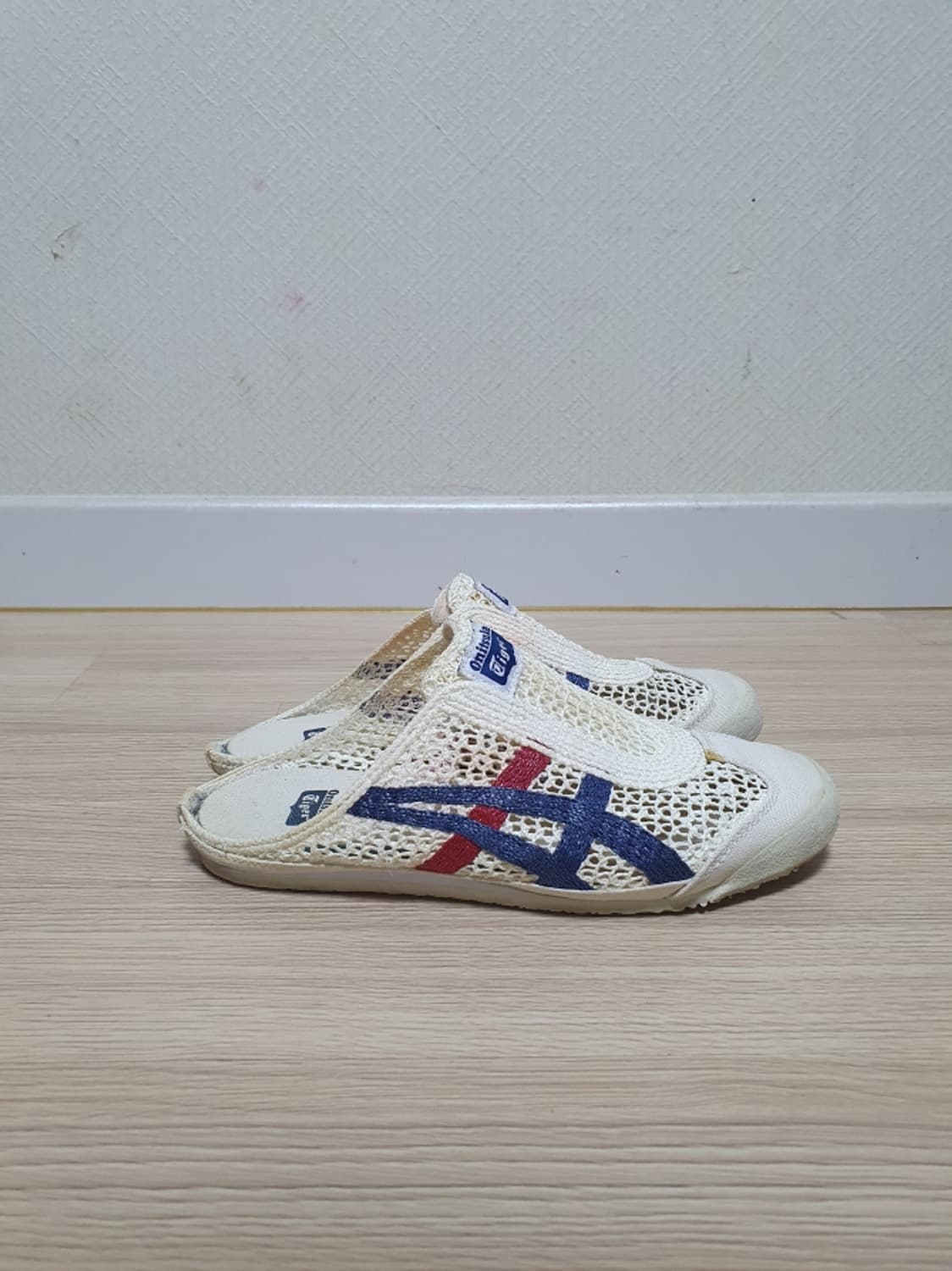 오니츠카타이거 사봇 뮬 슬리퍼 245 상품이미지1