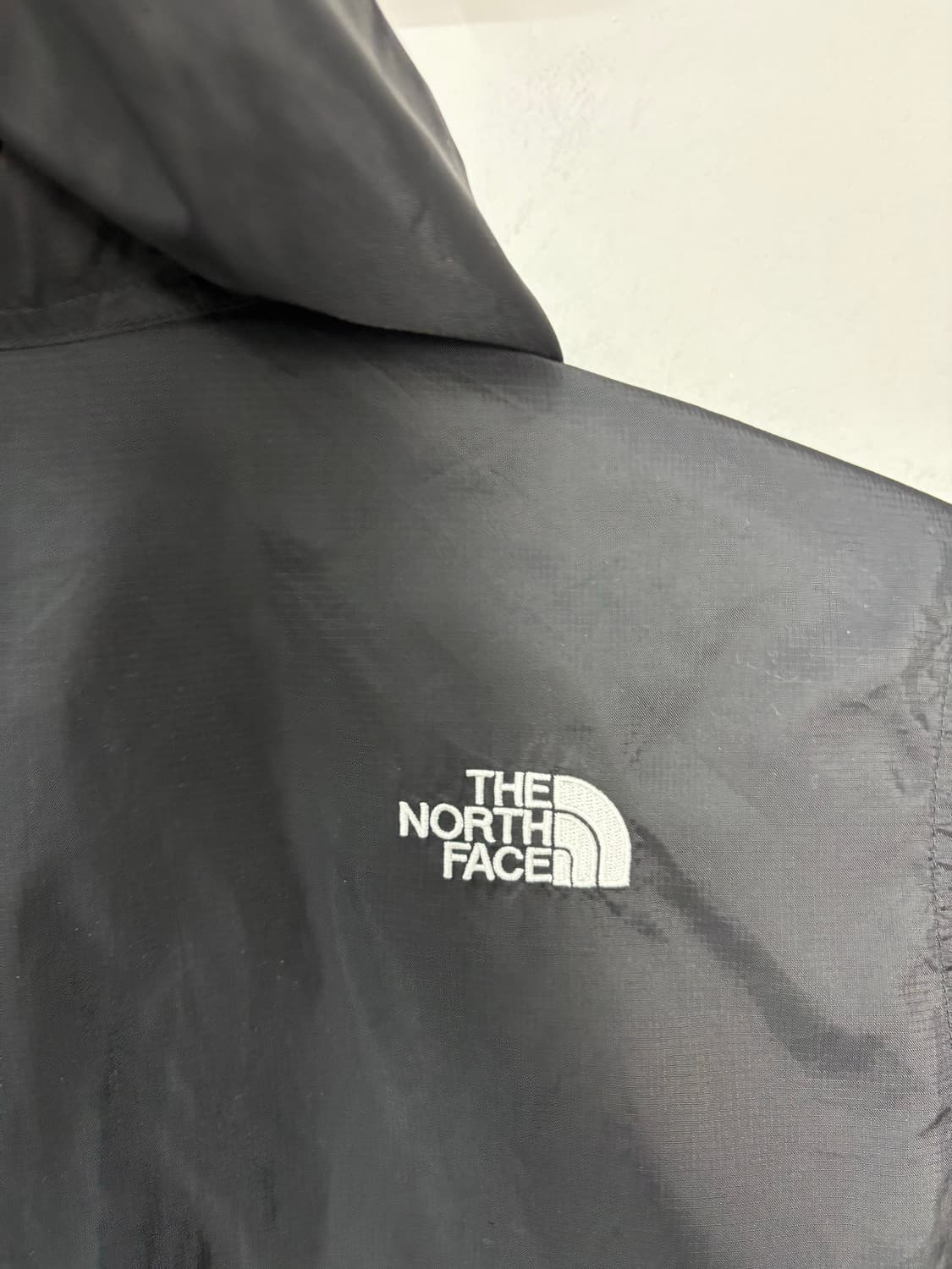 노스페이스 블랙 후드 바람막이 A2886 상품이미지7
