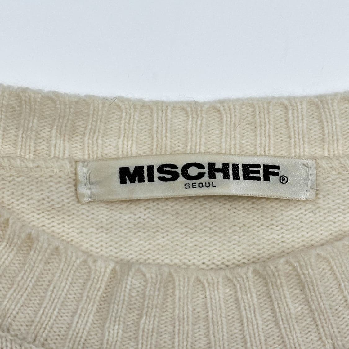 미스치프 우먼 이니셜 아이보리 울 니트 (Free 여성추천) 상품이미지6