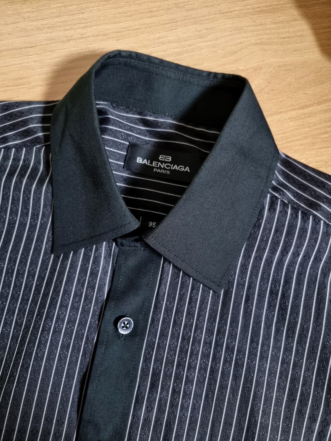 발렌시아가 90s 스트라이프 셔츠 상품이미지2