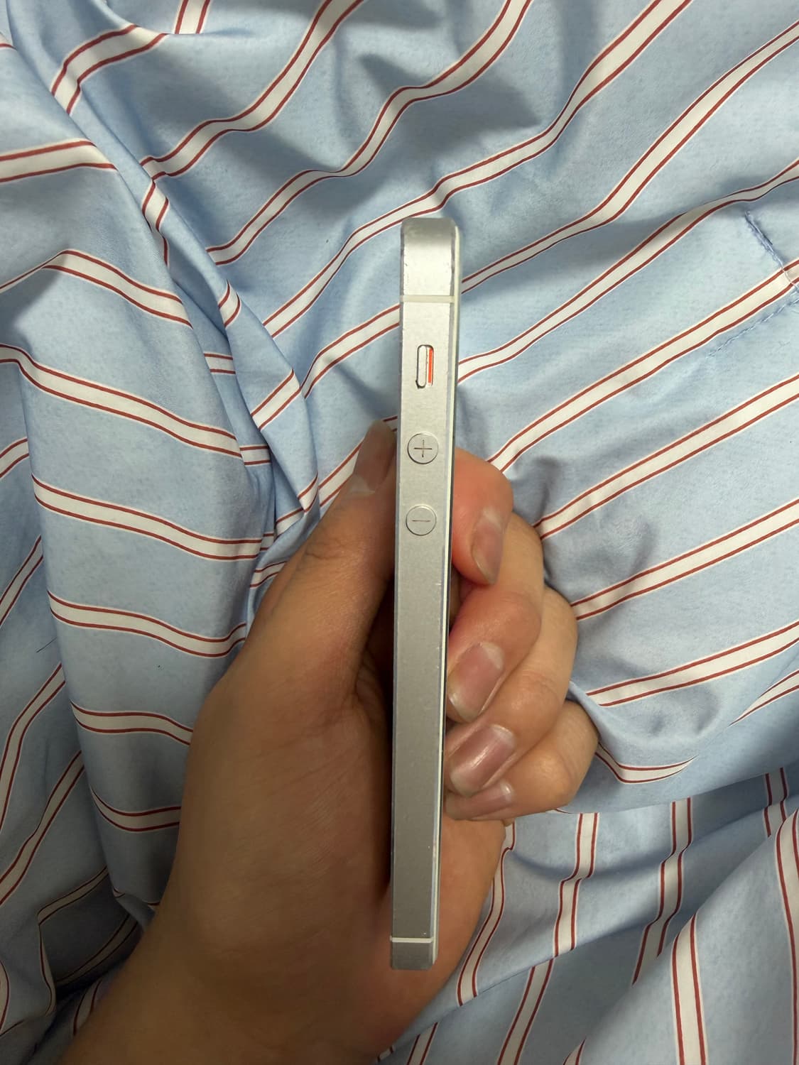 아이폰 5s 화이트 ❄사진꿀템❄️ 상품이미지2