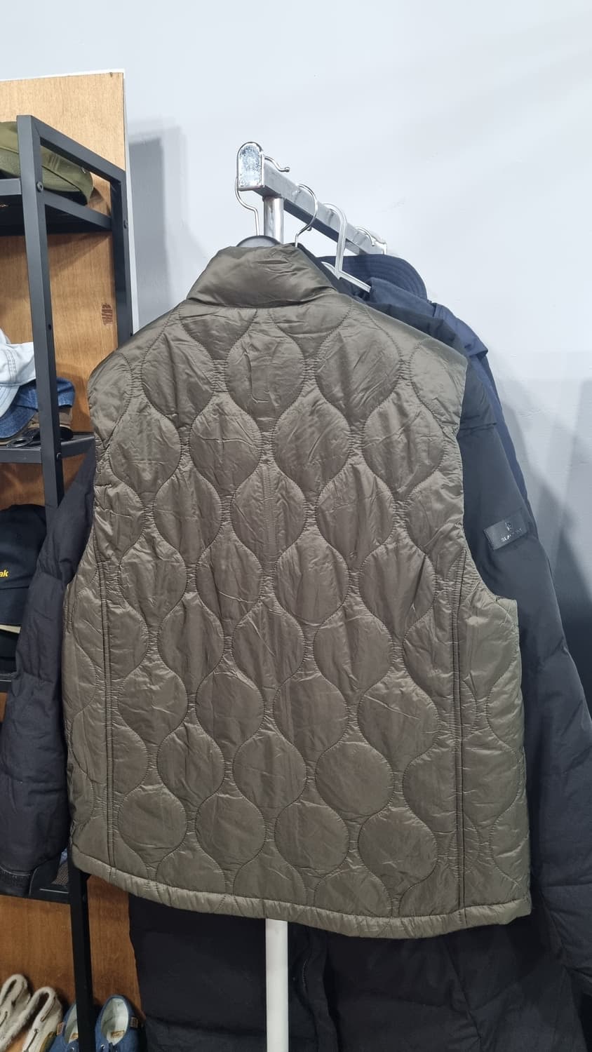 헤지스(HAZZYS) 가슴반품55(105~110) 올리브색 깔깔이조끼 상품이미지2