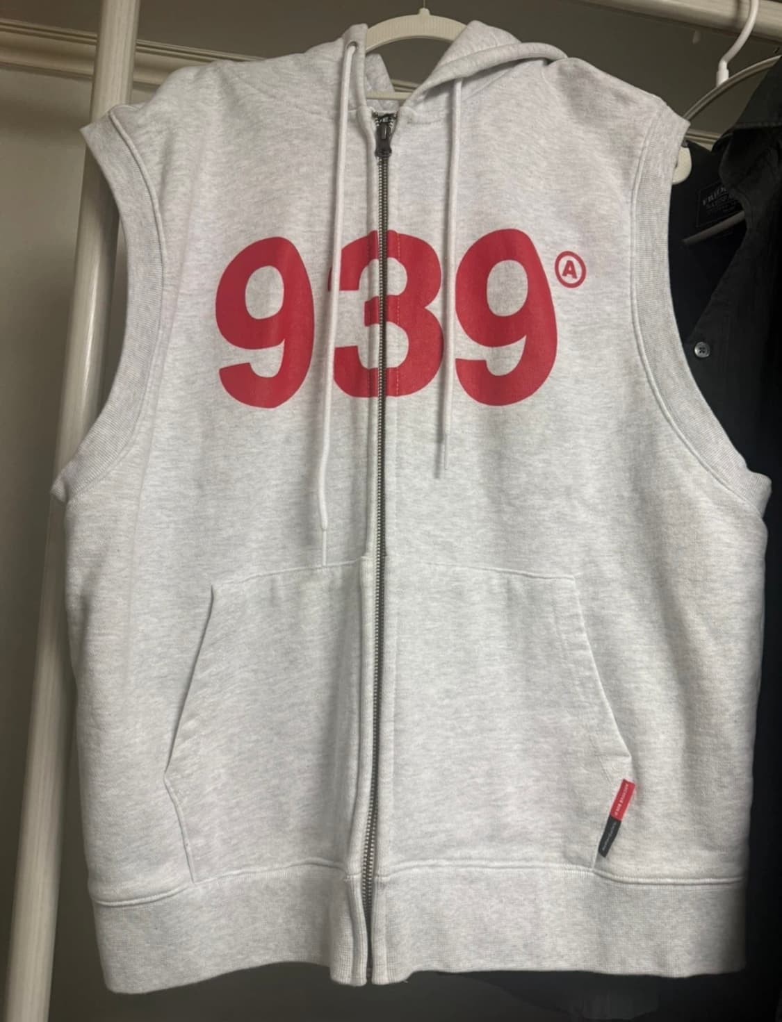 아카이브볼드 X 가터갤러리 후드집업 조끼 베스트 상품이미지1